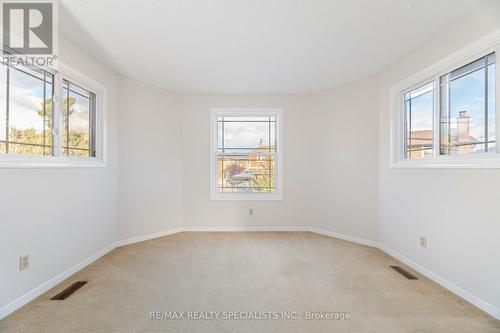 1332 Quinpool Court, Mississauga, ON - Indoor Photo Showing Other Room