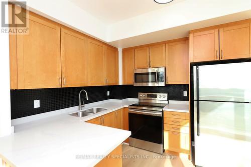 3107 - 3939 Duke Of York Boulevard, Mississauga, ON - Indoor Photo Showing Kitchen With Double Sink