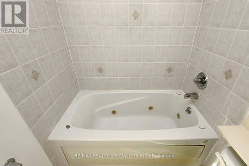 3107 - 3939 Duke Of York Boulevard, Mississauga, ON - Indoor Photo Showing Bathroom