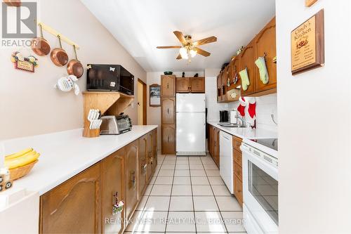 52 Wallis Crescent, Toronto, ON - Indoor Photo Showing Kitchen