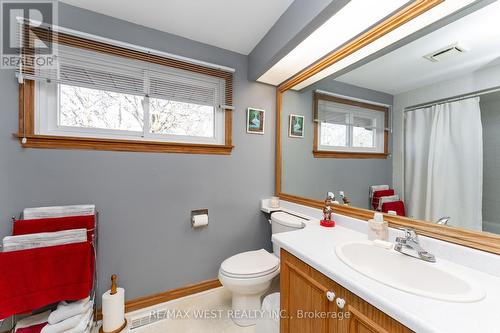 52 Wallis Crescent, Toronto, ON - Indoor Photo Showing Bathroom