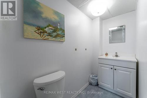 52 Wallis Crescent, Toronto, ON - Indoor Photo Showing Bathroom