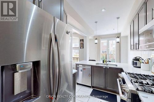 5 Maple Cider Street, Caledon, ON - Indoor Photo Showing Kitchen With Double Sink With Upgraded Kitchen