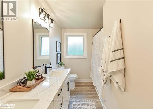 4693 Daniel Street, Ramara (Atherley), ON - Indoor Photo Showing Bathroom