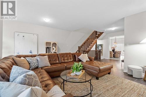 7 Savage Drive, Hamilton, ON - Indoor Photo Showing Living Room