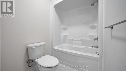 7213 Silver Creek Circle, London, ON - Indoor Photo Showing Bathroom