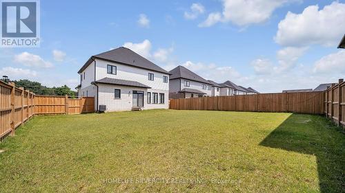 7213 Silver Creek Circle, London, ON - Outdoor