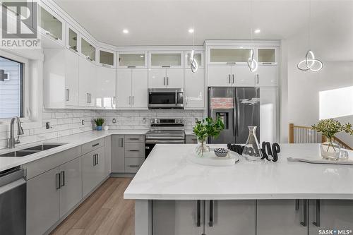 826 Weir Crescent, Warman, SK - Indoor Photo Showing Kitchen With Double Sink With Upgraded Kitchen