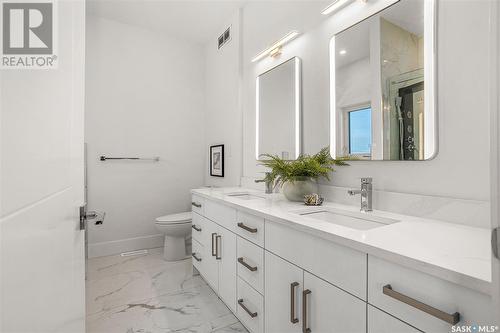 826 Weir Crescent, Warman, SK - Indoor Photo Showing Bathroom