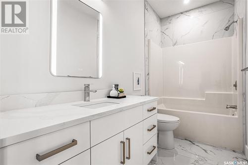 826 Weir Crescent, Warman, SK - Indoor Photo Showing Bathroom