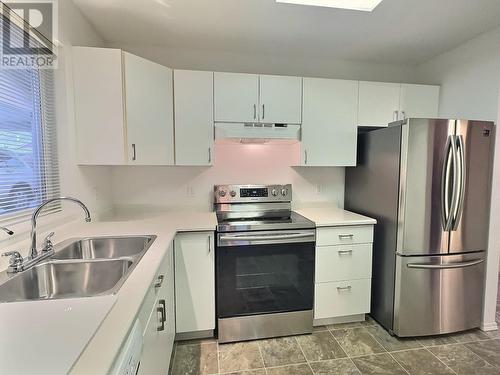 1285 14Th Street Street Unit# 12, Kamloops, BC - Indoor Photo Showing Kitchen With Stainless Steel Kitchen With Double Sink