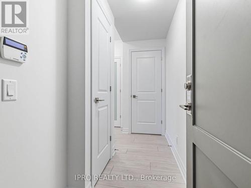 906 - 30 Elm Drive W, Mississauga, ON - Indoor Photo Showing Other Room