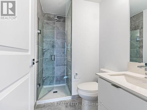 906 - 30 Elm Drive W, Mississauga, ON - Indoor Photo Showing Bathroom