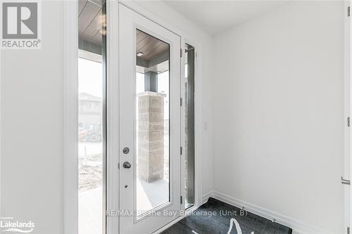 3 Rosanne Circle, Wasaga Beach, ON - Indoor Photo Showing Other Room