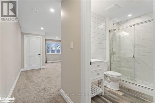 34 St Georges Court, Huntsville (Chaffey), ON - Indoor Photo Showing Bathroom