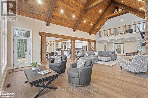 34 St Georges Court, Huntsville (Chaffey), ON - Indoor Photo Showing Living Room