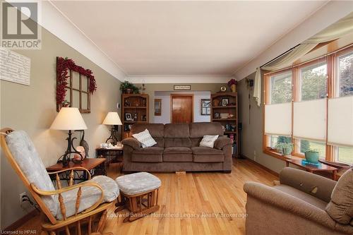 596 Elgin Street E, St. Marys, ON - Indoor Photo Showing Living Room