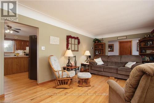 596 Elgin Street E, St. Marys, ON - Indoor Photo Showing Living Room