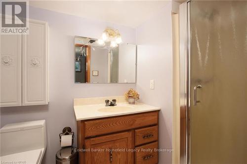 596 Elgin Street E, St. Marys, ON - Indoor Photo Showing Bathroom