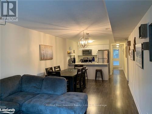 102 - 4 Cove Court, Collingwood, ON - Indoor Photo Showing Living Room