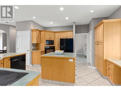 4010 Pebble Beach Drive, Osoyoos, BC - Indoor Photo Showing Kitchen