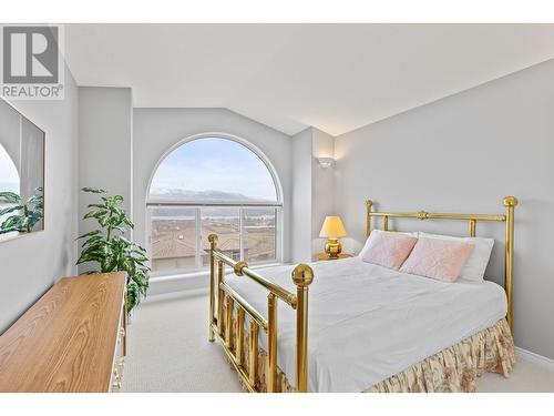 4010 Pebble Beach Drive, Osoyoos, BC - Indoor Photo Showing Bedroom