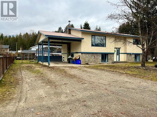 301 4Th Street, Nakusp, BC - Outdoor With Deck Patio Veranda