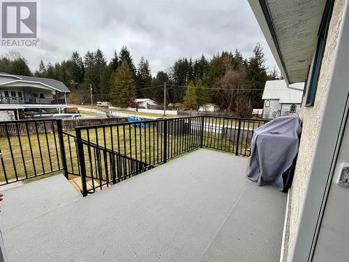 301 4Th Street, Nakusp, BC - Outdoor With Exterior