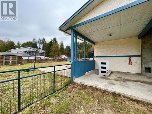 301 4Th Street, Nakusp, BC - Outdoor With Exterior