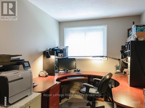 8 - 91 Avonwood Drive, Stratford, ON - Indoor Photo Showing Office