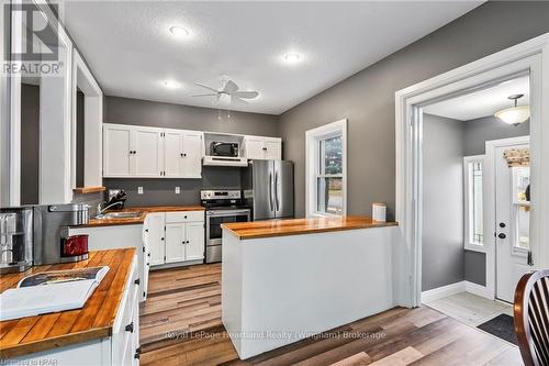 53 Robertson Street, Minto (Harriston), ON - Indoor Photo Showing Kitchen