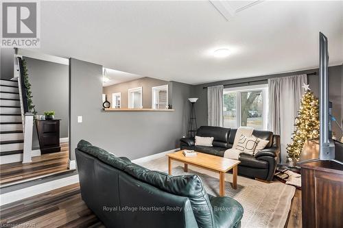 53 Robertson Street, Minto (Harriston), ON - Indoor Photo Showing Living Room