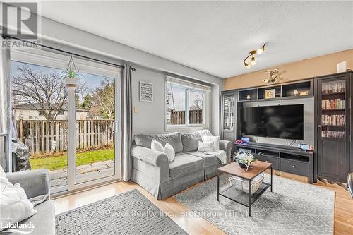 91 - 778 William Street, Midland, ON - Indoor Photo Showing Living Room