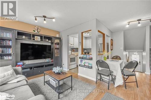 91 - 778 William Street, Midland, ON - Indoor Photo Showing Living Room