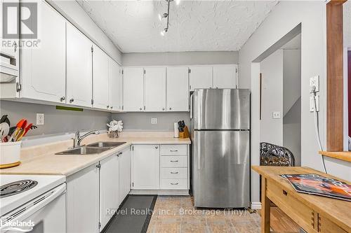 91 - 778 William Street, Midland, ON - Indoor Photo Showing Kitchen With Double Sink