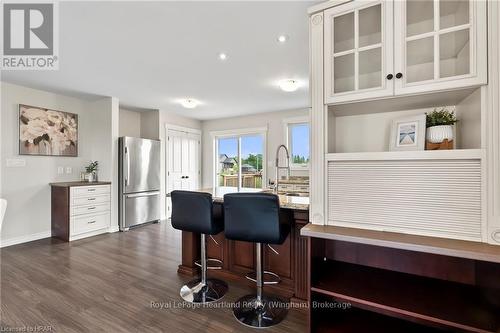 39 Minto Street S, Minto (Clifford), ON - Indoor Photo Showing Kitchen