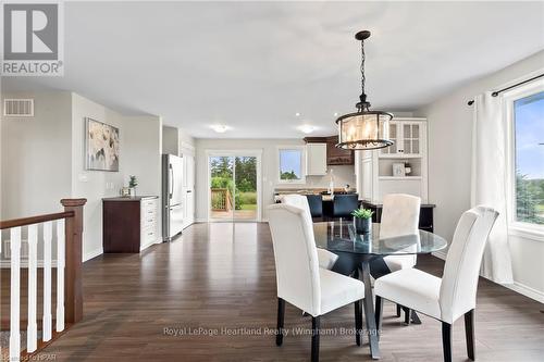 39 Minto Street S, Minto (Clifford), ON - Indoor Photo Showing Dining Room