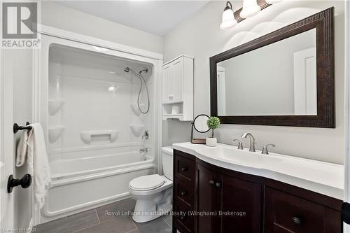 39 Minto Street S, Minto (Clifford), ON - Indoor Photo Showing Bathroom