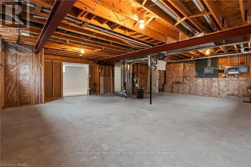 39 Minto Street S, Minto (Clifford), ON - Indoor Photo Showing Basement