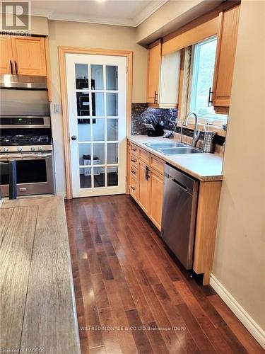 1235 Severin Drive S, Sarnia, ON - Indoor Photo Showing Kitchen With Double Sink