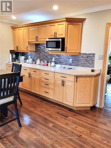 1235 Severin Drive S, Sarnia, ON - Indoor Photo Showing Kitchen