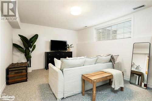 29 Godden Street, Collingwood, ON - Indoor Photo Showing Bedroom