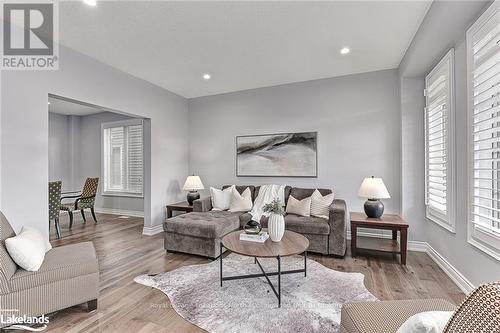 31 Gilpin Crescent, Collingwood, ON - Indoor Photo Showing Living Room