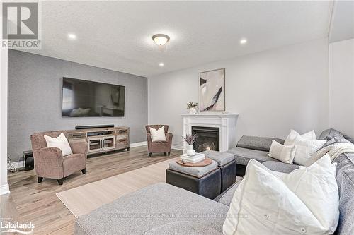 31 Gilpin Crescent, Collingwood, ON - Indoor Photo Showing Living Room With Fireplace