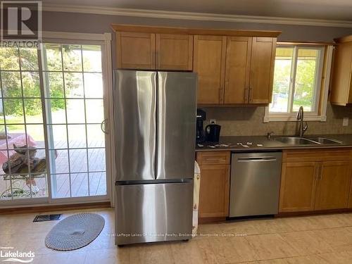 27 John Street, Burk'S Falls, ON - Indoor Photo Showing Kitchen With Stainless Steel Kitchen With Double Sink