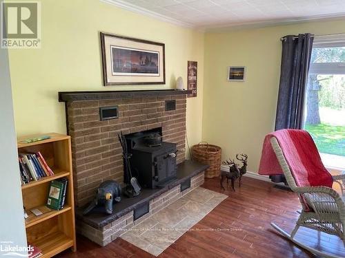 27 John Street, Burk'S Falls, ON - Indoor With Fireplace