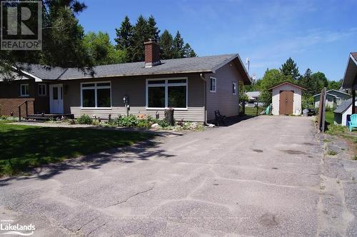 27 John Street, Burk'S Falls, ON - Outdoor With Deck Patio Veranda