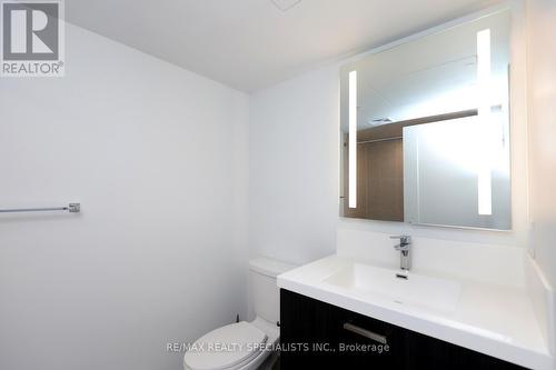 617 - 50 Mccaul Street, Toronto, ON - Indoor Photo Showing Bathroom