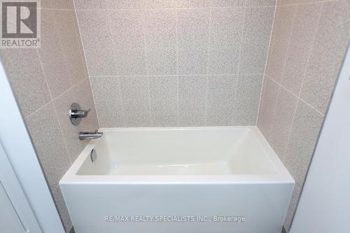 617 - 50 Mccaul Street, Toronto, ON - Indoor Photo Showing Bathroom