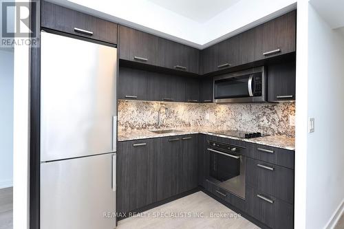 617 - 50 Mccaul Street, Toronto, ON - Indoor Photo Showing Kitchen With Upgraded Kitchen